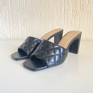 Soda Black Open Square Toe Sandals Heels Size 9